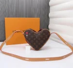 Louis Vuitton Model: 45149 Size: 22x20x6cm