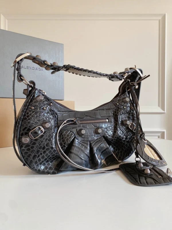 Balenciag Le Cagole Crossbody Bag Size: 33*16cm*8cm