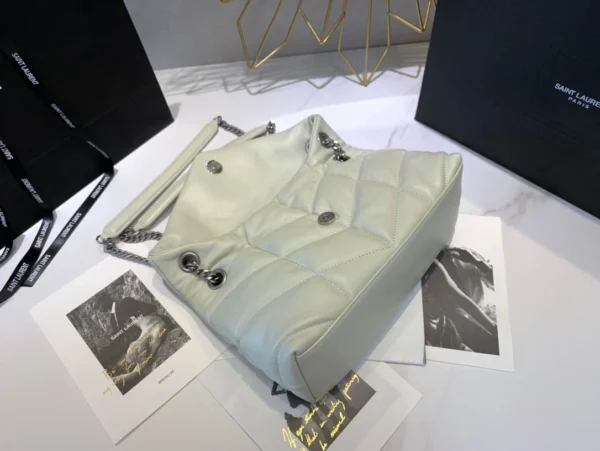 Lambskin bag Size: 29x17x11cm Model: 577476