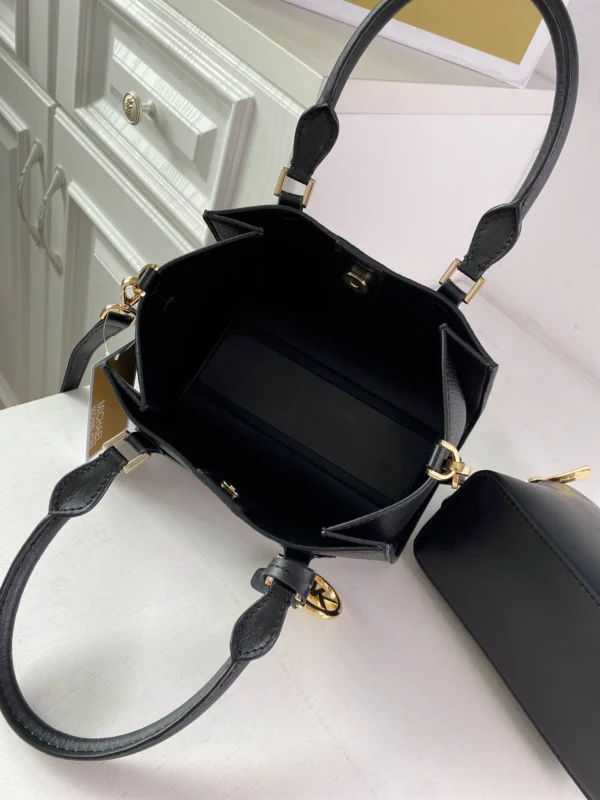 MK Handbag Crossbody Size:23*18*12