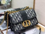 30 Montaigne Chain Crossbody Bag Size: 25.5cm