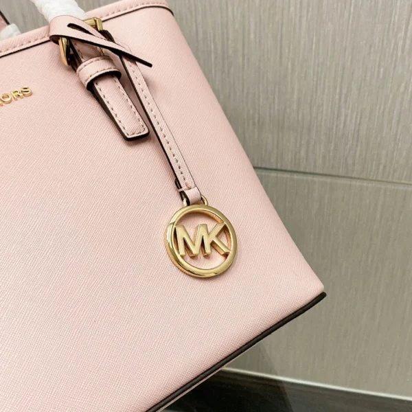 MK Length:22cm Height:19cm Width:10cm