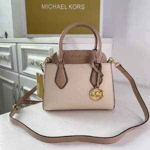 MK Crossbody Size: 23*18*12