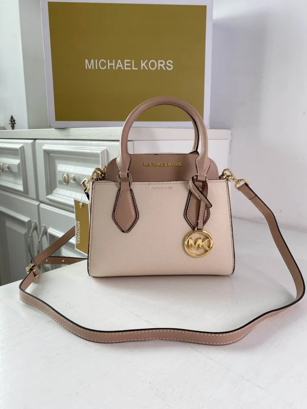 MK Crossbody Size: 23*18*12