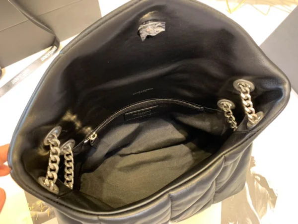 Lambskin bag Size:29x17x11cm Model:577476