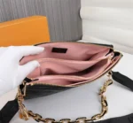 Louis Vuitton Model: 57790 Size: 26x20x12cm