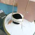 Matelasse metal chain shoulder strap with zipper pocket size: 17 2.5 9 Length: 115cm