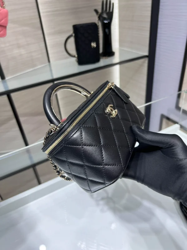 22A new rectangular box sheepskin series, portable diagonal bag, AP2846Y9700