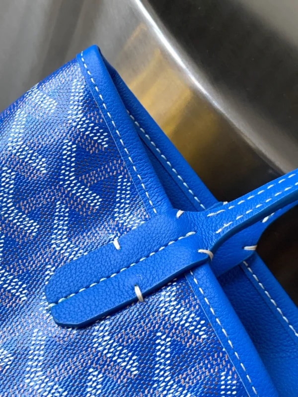 Anjou Mini Bag Size:20x10x20cm