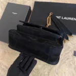 Cowhide bag Size：22x16x12cm Code：498892