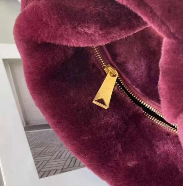 BV Bottega Veneta bag Size: 27x23cm 680697