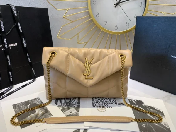 Lambskin bag Size:29x17x11cm Model:577476