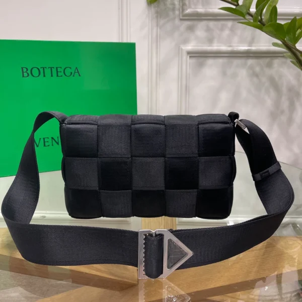 BV Bottega Veneta bag Size: 26x6cm Black