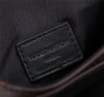 Louis Vuitton Model No. 69405 Size: 15x17x8 cm