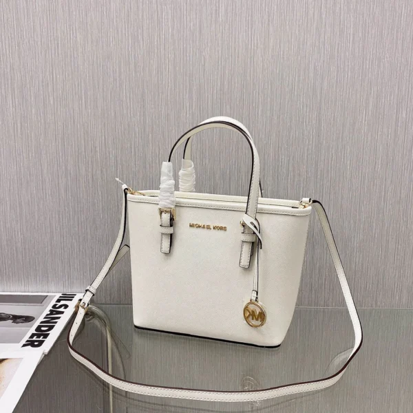 Michael kors MK jetset Size: 22cm*19cm*10cm