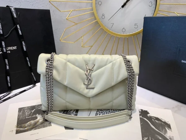 Lambskin bag Size: 29x17x11cm Model: 577476