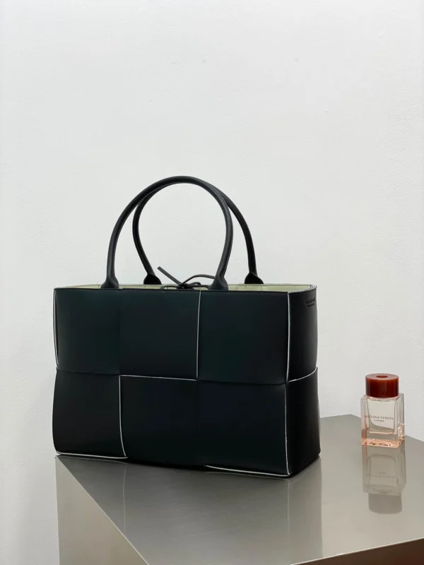 BV ARCO TOTE Handbag Size:38x25cm 609175