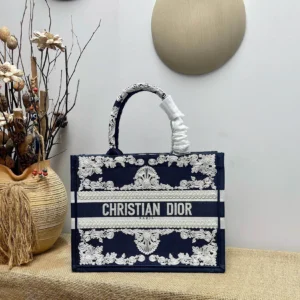 Book Tote Collection Size: 41.5cm 36cm 22cm