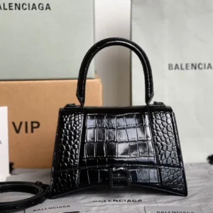 Parisian Black Model: 23x10x24cm