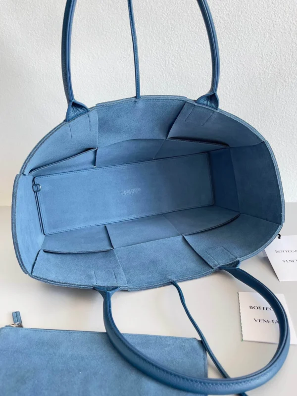 BV ARCO TOTE Handbag Size:38x25 609175