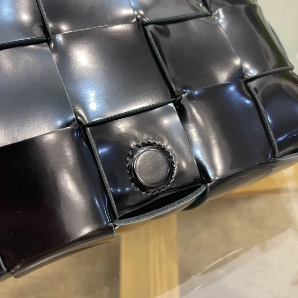 BV Bottega Veneta Cassette bag Size: 23x15cm Black