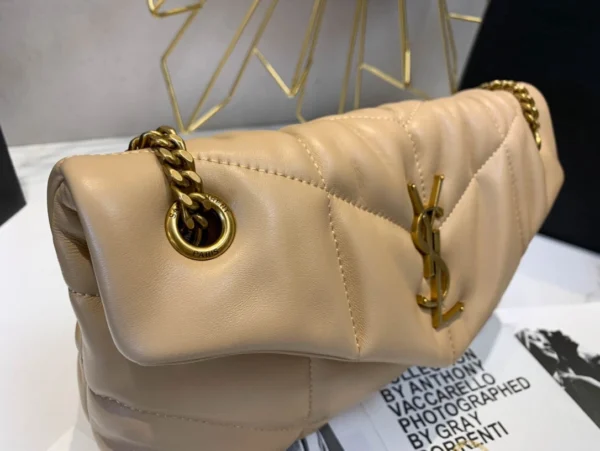 Lambskin bag Size:29x17x11cm Model:577476