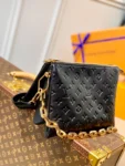 Louis Vuitton Item No.: M57790 Size: 26x20x12cm