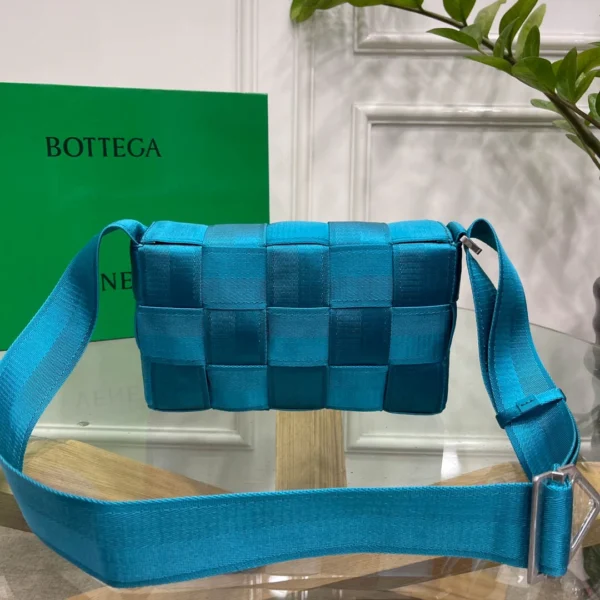 BV Bottega Veneta bag Size: 26x6cm Peacock blue
