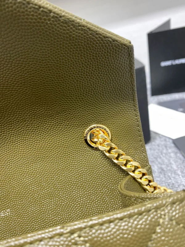 Envelope bag Size：21x13x6cm Code：392745