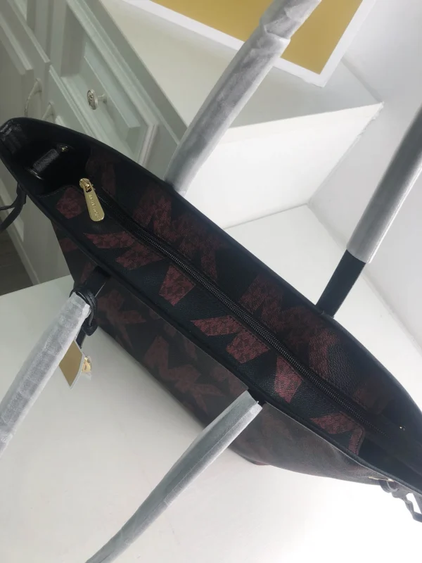 MK Model: 002 Size: 372917cm Size: 28*17cm