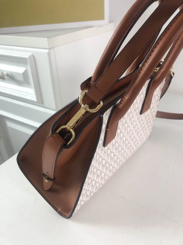 Mk Avril Model:2115 L:28 H:22 W:14